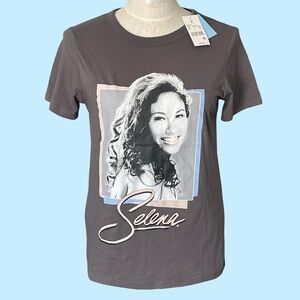 Selena Gray Graphic Quintanilla T-Shirt Queen of Tejano Music Short Sleeve SzS